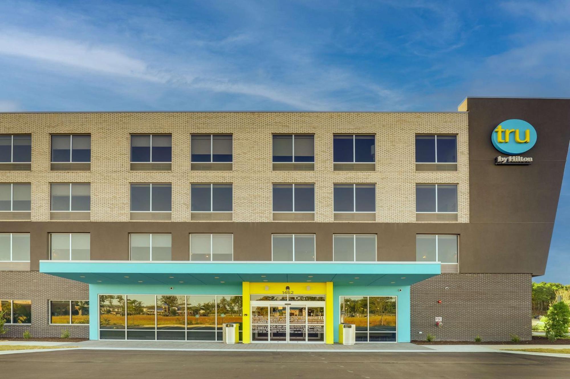 Tru By Hilton Leland Wilmington Hotel Exterior photo