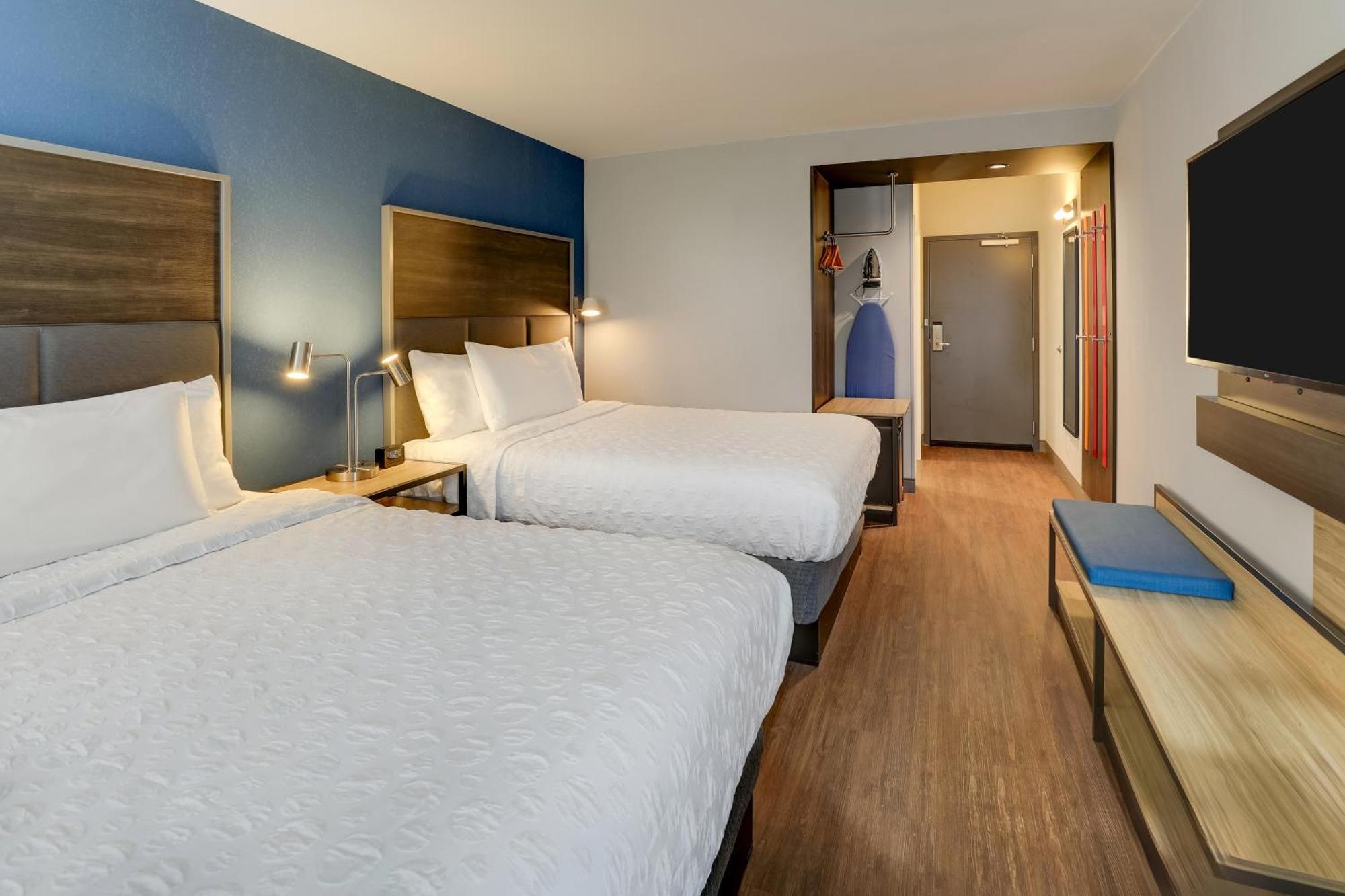 Tru By Hilton Leland Wilmington Hotel Exterior photo