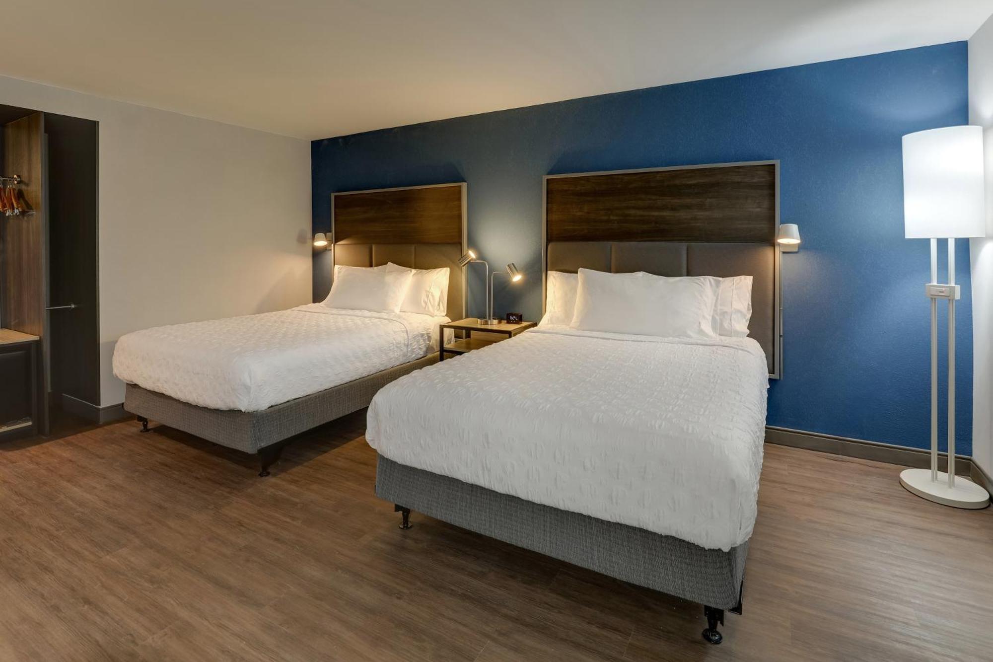 Tru By Hilton Leland Wilmington Hotel Exterior photo