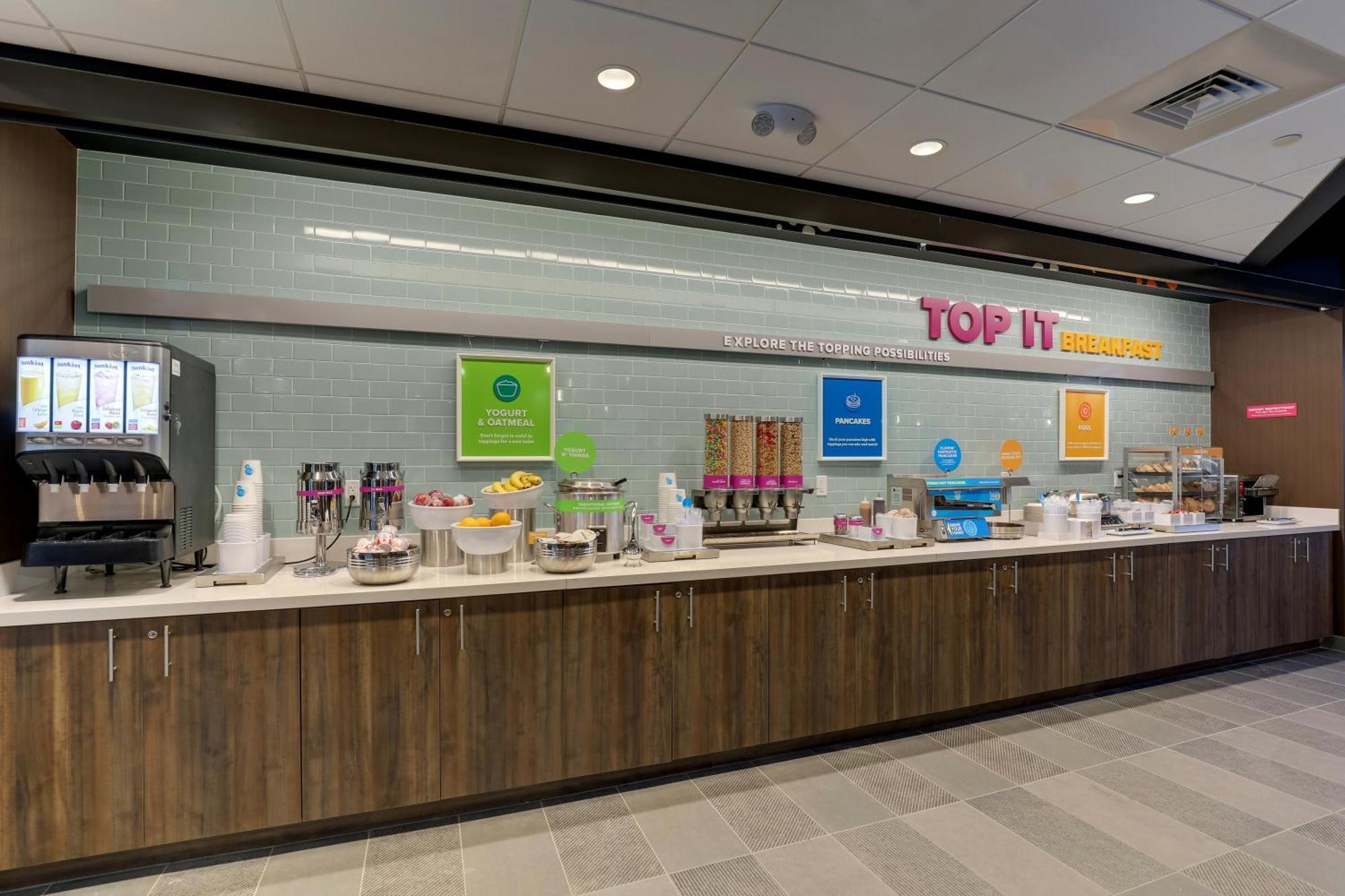 Tru By Hilton Leland Wilmington Hotel Exterior photo